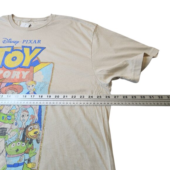 Disney Pixar Toy Story Men's Character‎ Group Woody Jessie Beige Shirt 2XL - Picture 2 of 7